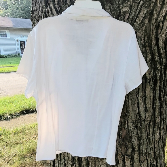 White tunic top, Fashion Bug, 75% Rayon Sz. Large - Picture 4 of 4
